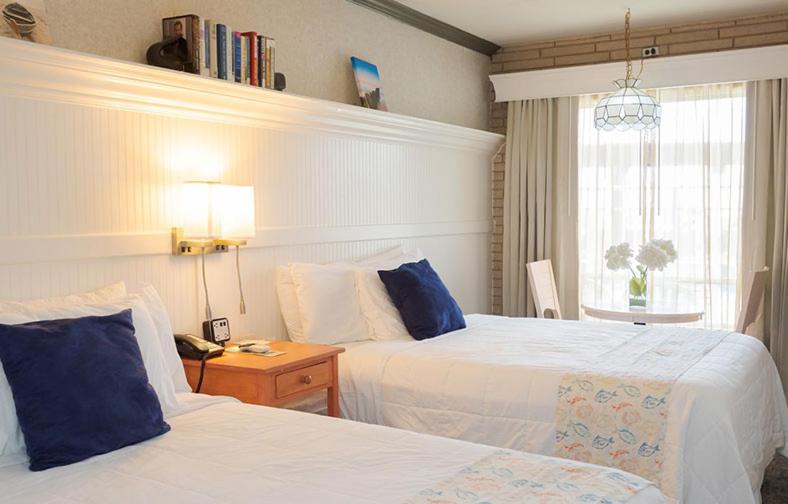 Standard Room with Two Queen Beds with Ocean View - Downstairs